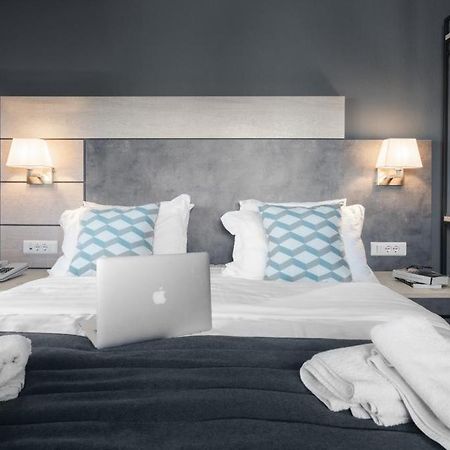 Meliton Inn Hotel & Suites By The Beach Неос Мармарас Екстериор снимка