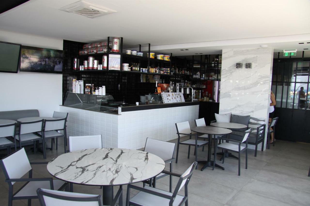 Meliton Inn Hotel & Suites By The Beach Неос Мармарас Екстериор снимка